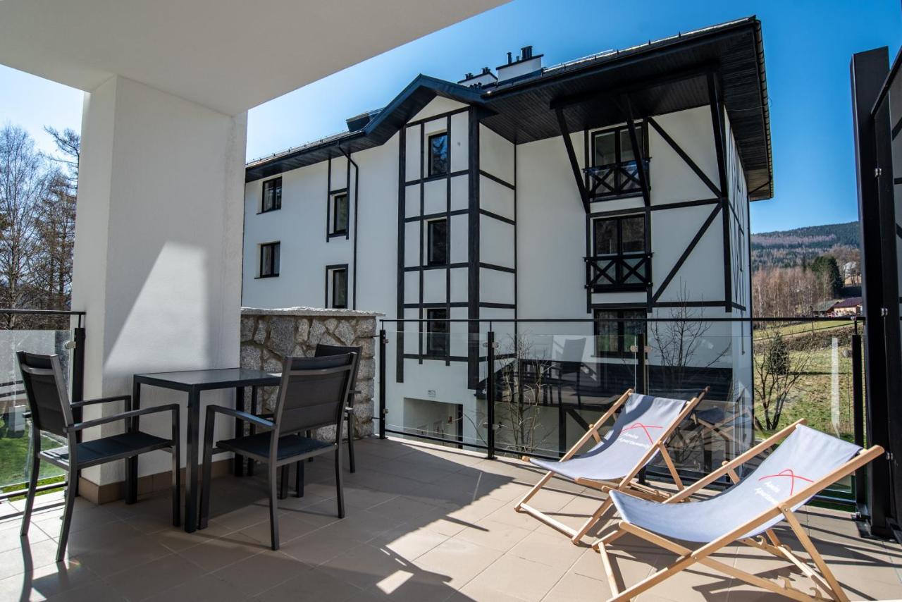 Apartamenty Amira W Kompleksie Apartamenty Piano Świeradów-Zdrój Exterior foto